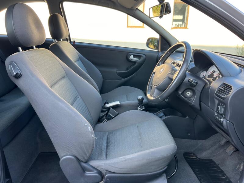 VAUXHALL CORSA