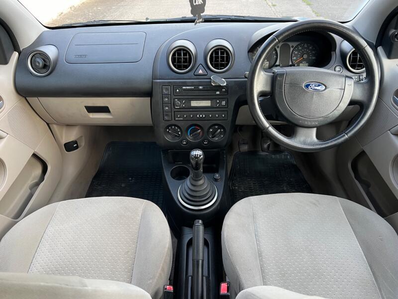 FORD FIESTA