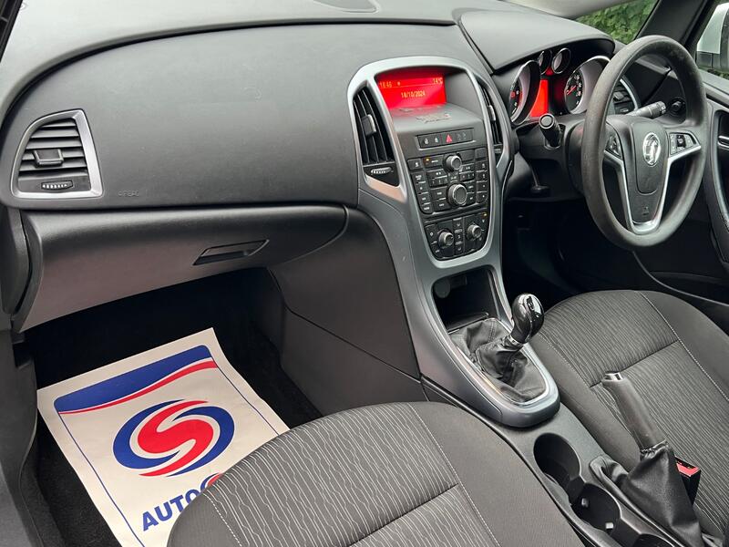 VAUXHALL ASTRA