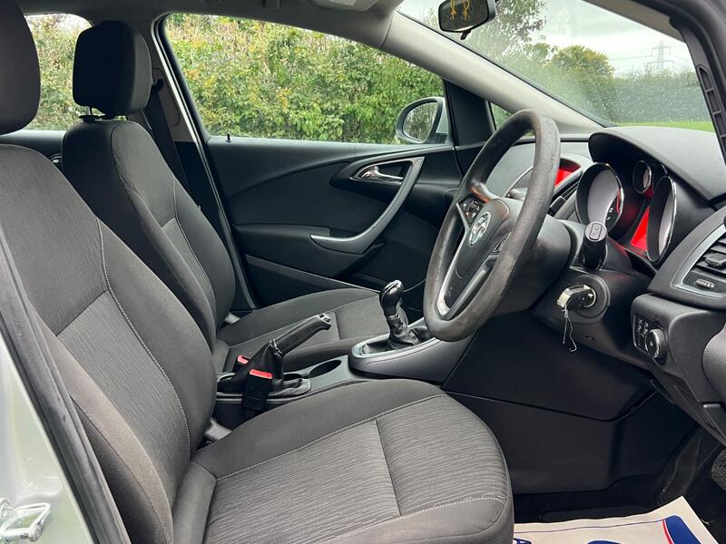 VAUXHALL ASTRA