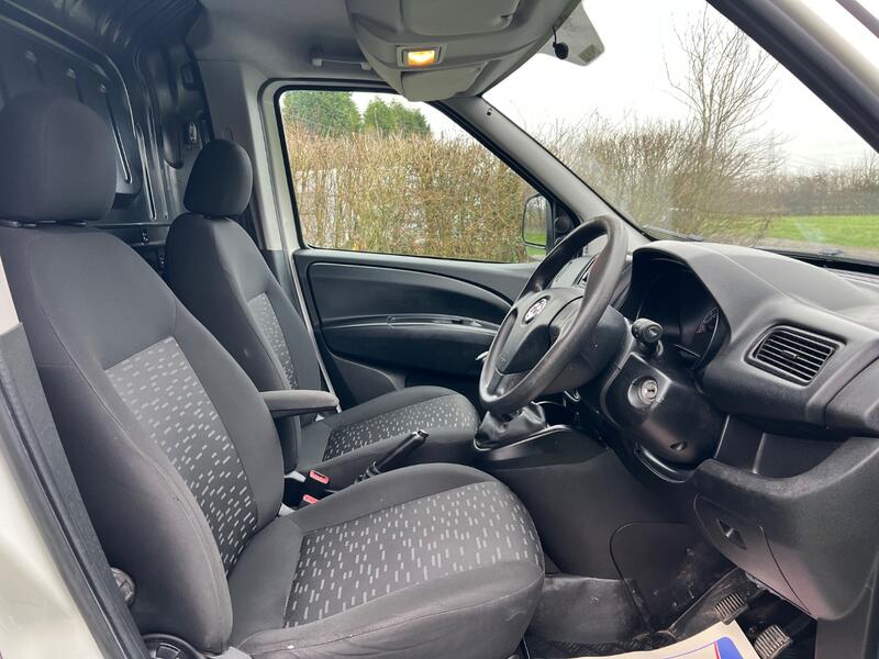 VAUXHALL COMBO